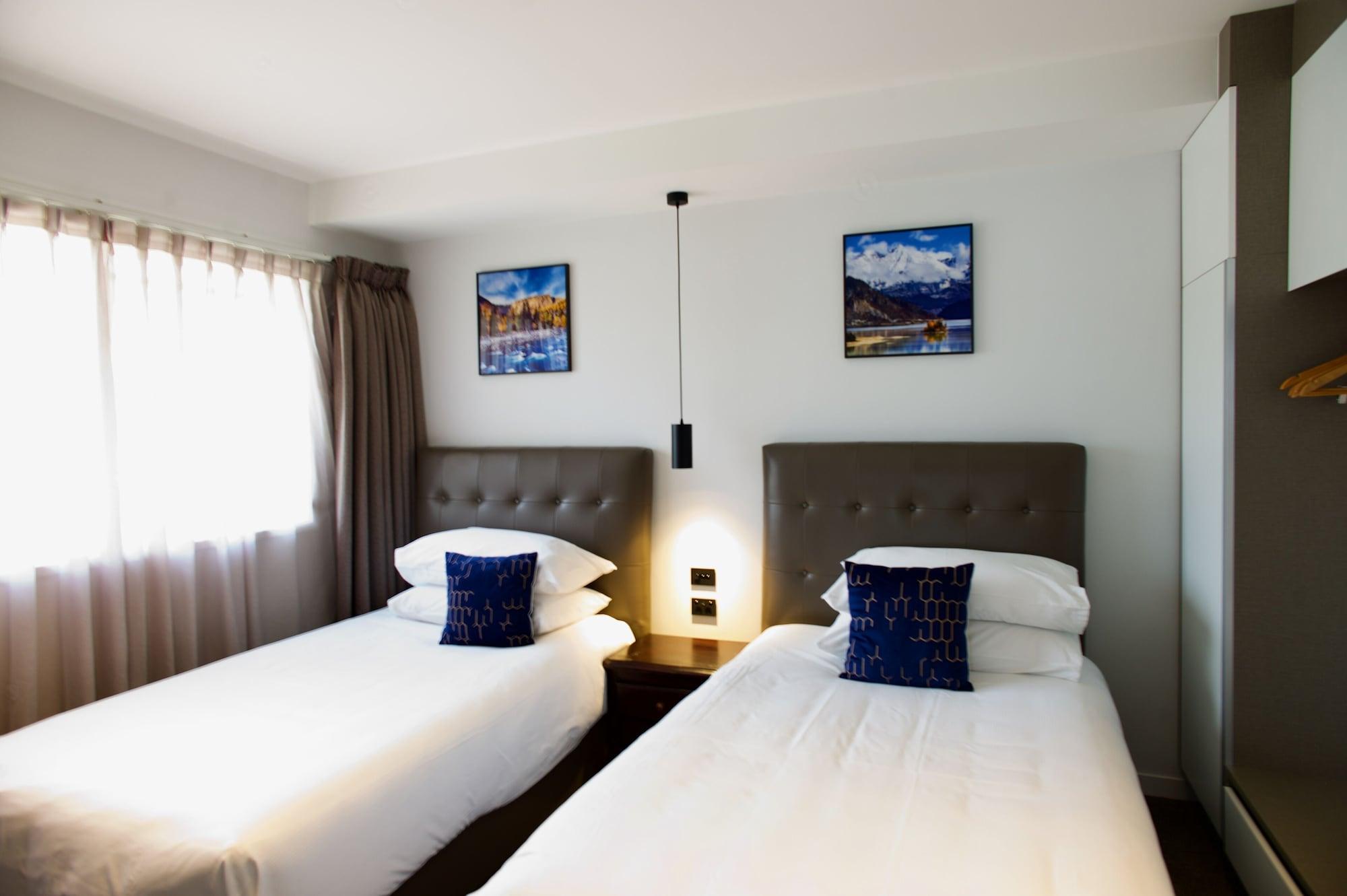 리갈 팜스 리조트 로토루아 외부 사진 A room at the hotel