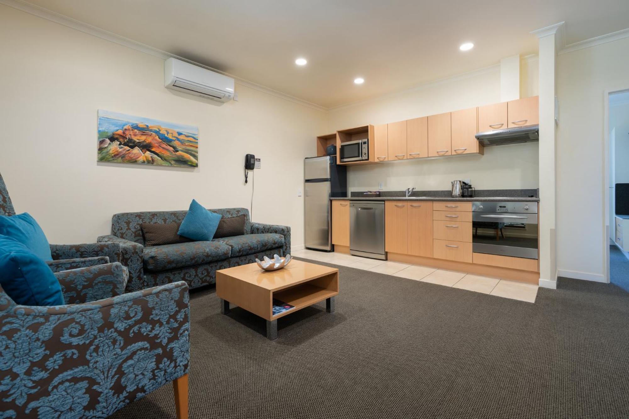 리갈 팜스 리조트 로토루아 외부 사진 A typical apartment at the hotel