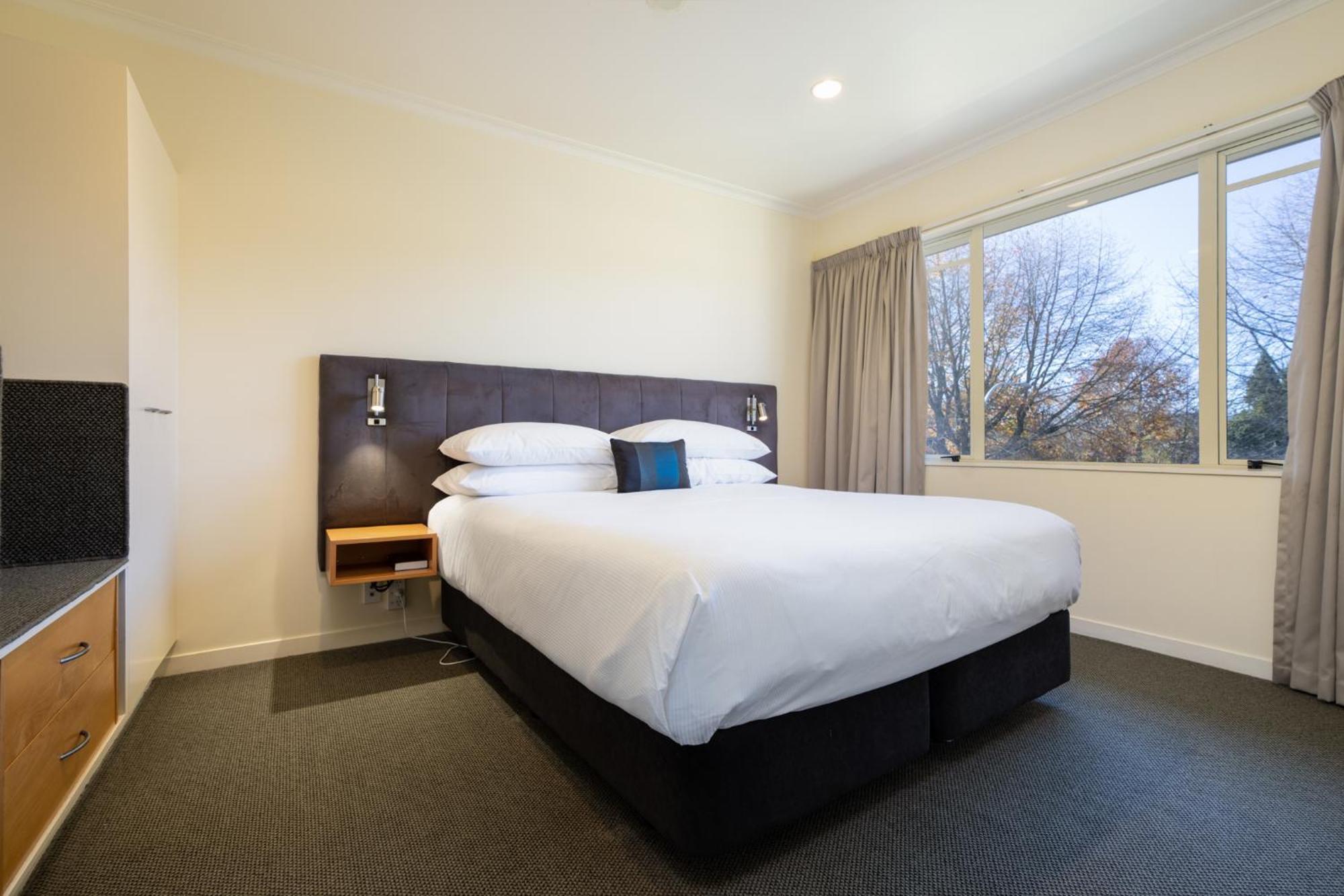 리갈 팜스 리조트 로토루아 외부 사진 A bedroom at the hotel